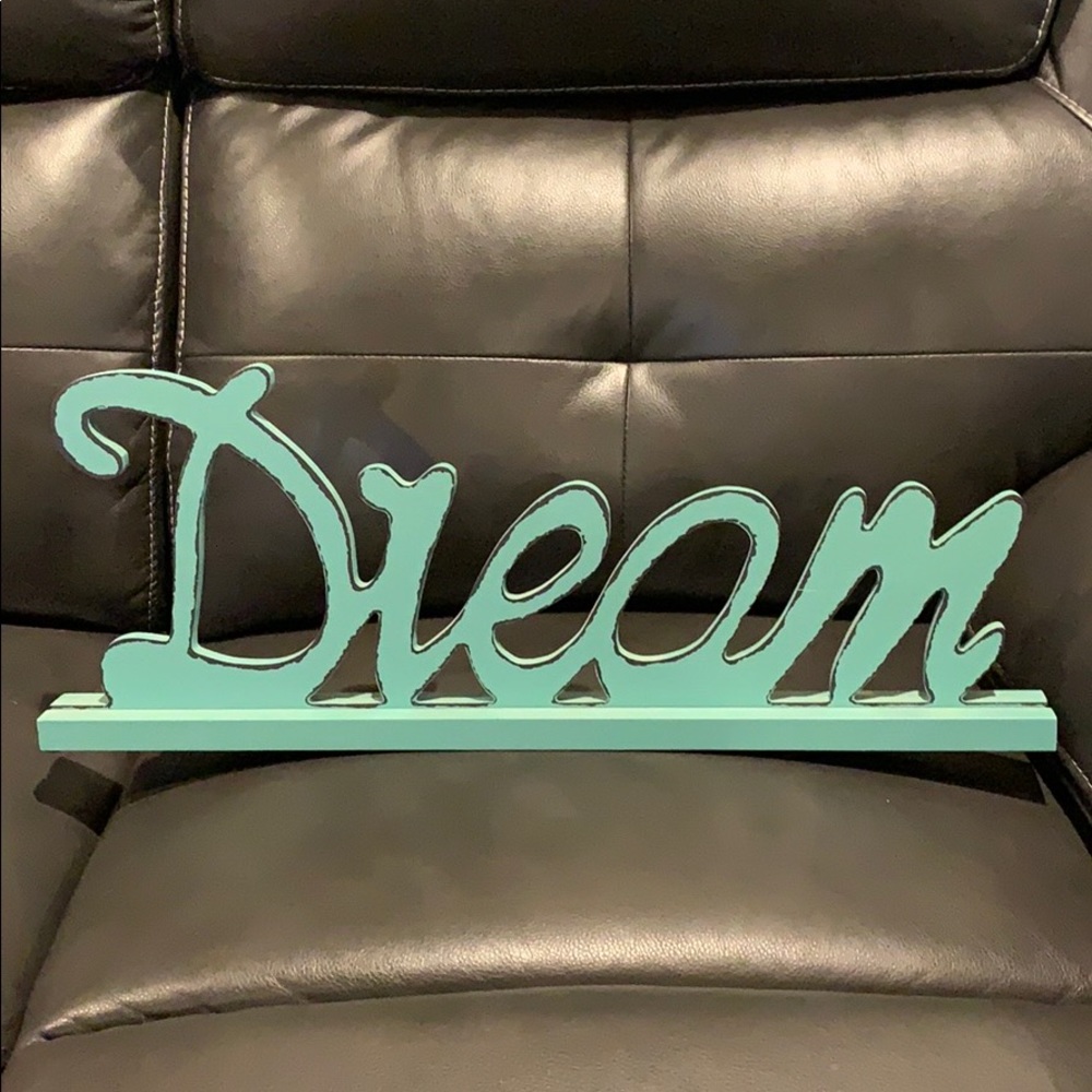 Dream shelf sitter decor